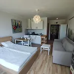 Apartment And Orchid Premium